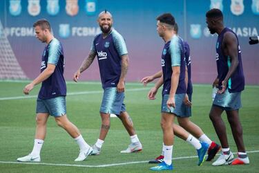 Vidal cleared by Barça medical staff to play Sunday's Super Cup