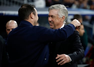 Franck Lampard y Carlo Ancelotti, entrenadores del Chelsea y Real Madrid respectivamente.