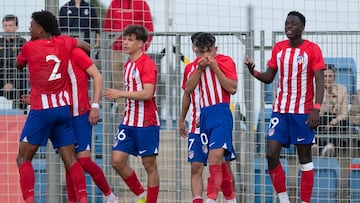 Iker Luque celebra su gol al Real Madrid Juvenil A en Valdebebas.