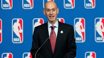 El comisionado Adam Silver de nueva cuenta buscará instaurar un torneo de media temporada que reduciría el calendario de la campaña regular.