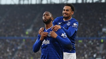 Everton outran, outfought, and outplayed a disastrous Chelsea to secure an historic win.