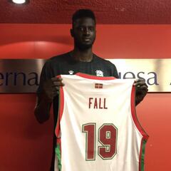 Baskonia presenta su primer fichaje, el pívot Youssapha Fall