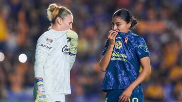 Sandra Panos and Karen Luna of America during the Semifinal second leg match between Tigres UANL and America as part of the Liga BBVA MX Femenil, Torneo Apertura 2024 at Universitario Stadium on November 17, 2024 in Monterrey, Nuevo Leon, Mexico.
