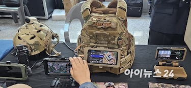 Estos son los móviles tácticos que Samsung vende al ejército de EEUU: modo sigiloso, radio táctica y más detallazos