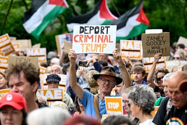 The people of Scotland send a clear message to Donald Trump: “You are not welcome here”