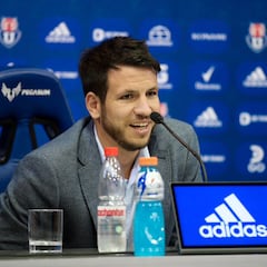 A Mayo le preguntan sobre la vuelta de Vargas y Aránguiz y su respuesta sorprende: “Les hicimos saber...”