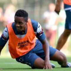 Carbonero recupera su juego en Italia ¿Le alcanza para Selección?