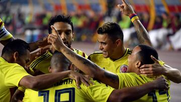 Jugadores de la Selecci&oacute;n Colombia celebrando uno de los goles de la victoria sobre China