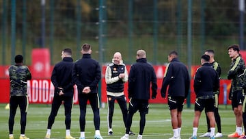 Real Sociedad and Manchester United will battle it out for top spot - and automatic last-16 qualification - in Europa League Group E on Thursday.