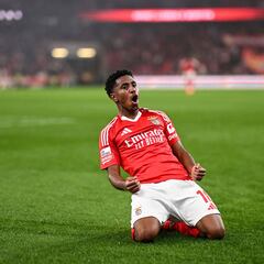 El Benfica se exhibe con una goleada antes del Barça