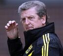 El Liverpool pierde y Roy Hodgson pende de un hilo