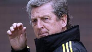 El Liverpool pierde y Roy Hodgson pende de un hilo