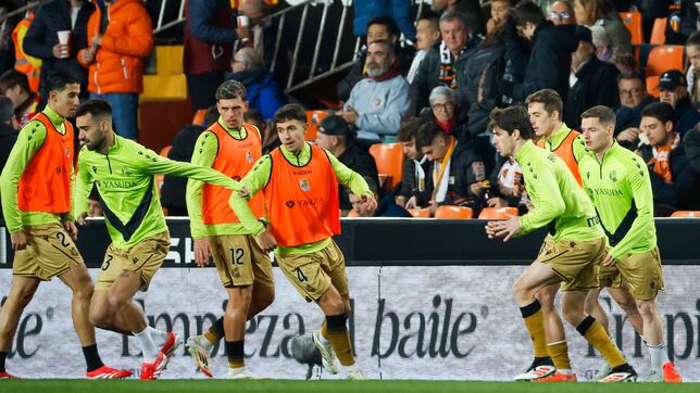 La Real condena y denuncia ante LaLiga los insultos a sus jugadores en Mestalla