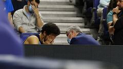 07/11/21 BALONCESTO LEB ORO PARTIDO
 MOVISTAR ESTUDIANTES - CB PRAT
 JAVI BEIRAN LESION TRISTEZA