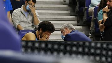 07/11/21 BALONCESTO LEB ORO PARTIDO
 MOVISTAR ESTUDIANTES - CB PRAT
 JAVI BEIRAN LESION TRISTEZA