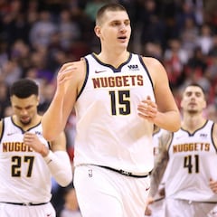 Nikola Jokic y sus Nuggets toman Toronto en el duelo de líderes
