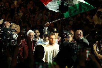 Los rostros del 'Canelo' Álvarez en su victoria ante Jacobs