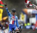 Zdenek Stybar consigue su tercer título mundial ante Sven Nys