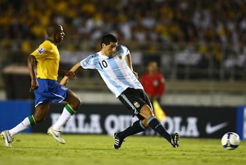 Juan Román se coronó y fue el mejor jugador del torneo de 1998 con Argentina.
