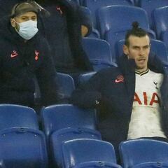 "Gareth Bale está como feliz de quedarse en el banquillo"