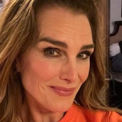 Brooke Shields posa en bañador cinco meses después de su grave accidente