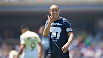 Action photo during the match Pumas UNAM vs America, Corresponding 11st round of tournament Clausura 2017 of the League BBVA Bancomer MX, at Olympic Universitary Stadium.
Foto de accion durante el partido Pumas UNAM vs America, Correspondiente a la Jornada 11 del Torneo Clausura 2017 de la Liga BBVA Bancomer MX, en el Estadio Olimpico Universitario, en la foto: Dario Veron de Pumas
19/03/2017/MEXSPORT/Javier Ramirez.