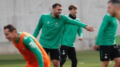 Borja Iglesias, en el entrenamiento de hoy.