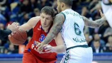 Marcus Williams, héroe del partido, ante Khryapa.