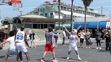 El imperdible juego viral del doble de Michael Jordan con Bugs Bunny