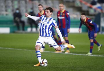 1-1. Mikel Oyarzabal marc¨® de penalti el primer gol.