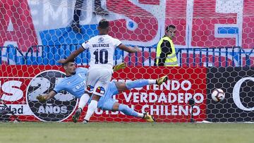 Futbol, Universidad Catolica vs Colo Colo.
Semifinal de Copa Chile 2019.
El jugador de Colo ColoLeonardo Valencia, marca su gol contra Universidad Catolica durante el partido valido por semifinal de final de la Copa Chile 2019 disputado en el estadio German becker de Temuco, Chile.
18/01/2020
Ramon Monroy/Photosport
Football, Universidad Catolica vs Colo Colo.
Copa Chile championship 2019.
Colo Colo's playerLeonardo Valencia, brand his goal against Universidad Catolica during the Copa Chile football match held at the German Becker stadium in Temuco, Chile.
18/01/2020
Ramon Monroy/Photosport