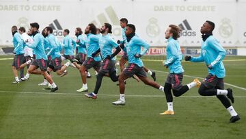 Los jugadores del Real Madrid, durante el &uacute;ltimo entrenamiento en Valdebebas.