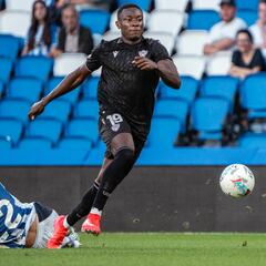 El ‘virus FIFA’ vuelve a golpear al Almería con cuatro bajas ante el Cádiz