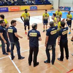 El Bidasoa-Irun se da un festín y disputará la Copa Asobal