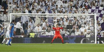 0-1. Keylor Navas en el primer gol de Luis Milla.