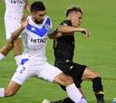 Con una ráfaga de goles, Vélez venció a Racing en el arranque de la zona complementación