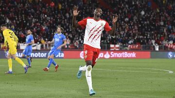 Sadiq, durante el Almería - Fuenlabrada.
