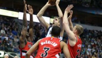 Hist車rico Nowitzki y explosivo Mejri (13+14+6) para los Mavs