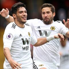 Raúl Jiménez está feliz con los aficionados de los Wolves