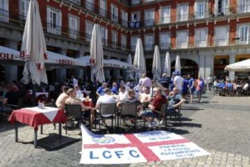 Los seguidores de Leicester disfrutan del sol de Madrid