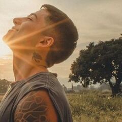 Andy Rivera da una muestra de su nuevo lanzamiento en redes sociales