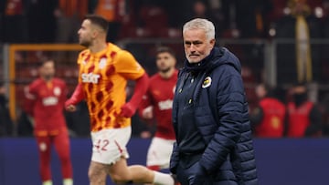Soccer Football - Super Lig - Galatasaray v Fenerbahce - Rams Park, Istanbul, Turkey - February 24, 2025 Fenerbahce coach Jose Mourinho is seen before the match REUTERS/Umit Bektas