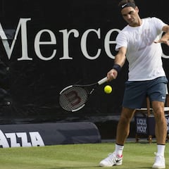 Federer puede dejar Nike tras más de 20 años: ¿adios a la RF?