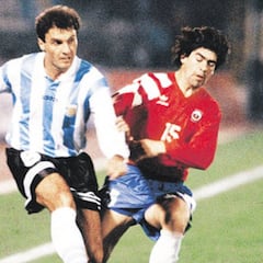 El día que Salas debutó con un gol ante la Argentina de Maradona