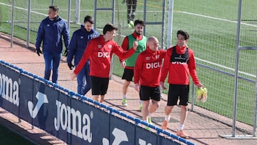 Los jugadores del Rayo Vallecano durante un entrenamiento.