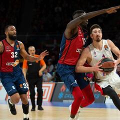 De Colo tumba al Baskonia y pone el 2-1 a favor del CSKA