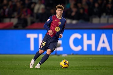 No ha tenido muchas oportunidades, pero a¨²n as¨ª ha sido capaz de marcar tres goles. El c¨¢ntabro es un jugador que promete mucho, pero siempre acaba muriendo en la orilla. De talento va m¨¢s que sobrado.
