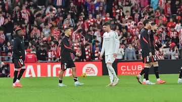 04/12/24 PARTIDO PRIMERA DIVISION
JORNADA ADELANTANDA JORNADA 19
ATHLETIC CLUB DE BILBAO - REAL MADRID
FIN DE PARTIDO TRISTEZA FEDERICO VALVERDE