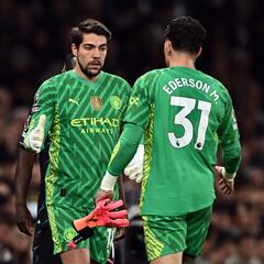 Guardiola y el City se aferran a Stefan Ortega