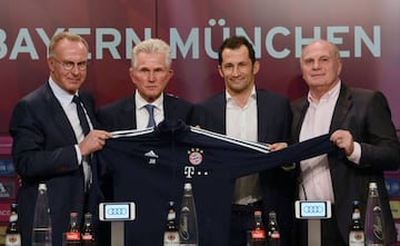 Rummenigge, Jupp Heynckes, Hasan Salihamidzic and Uli Hoeness at today's presentation.